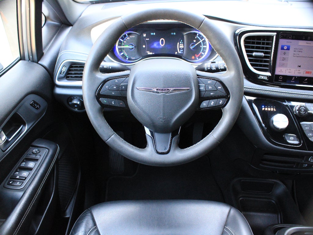 2022 Chrysler Pacifica Hybrid Touring L