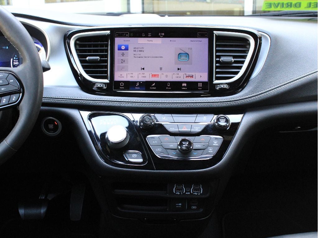 2022 Chrysler Pacifica Hybrid Touring L