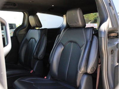 2022 Chrysler Pacifica Hybrid Touring L