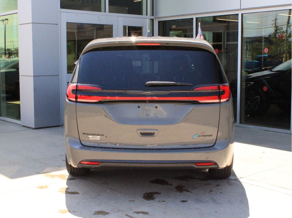 2022 Chrysler Pacifica Hybrid Touring L