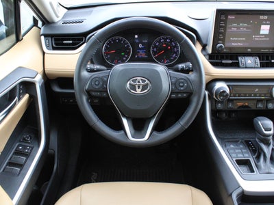 2020 Toyota RAV4 XLE Premium