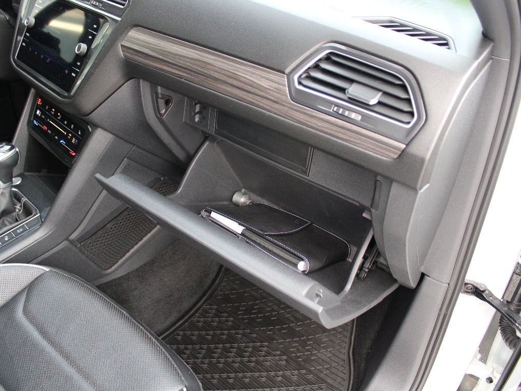 2023 Volkswagen Tiguan SEL R-Line