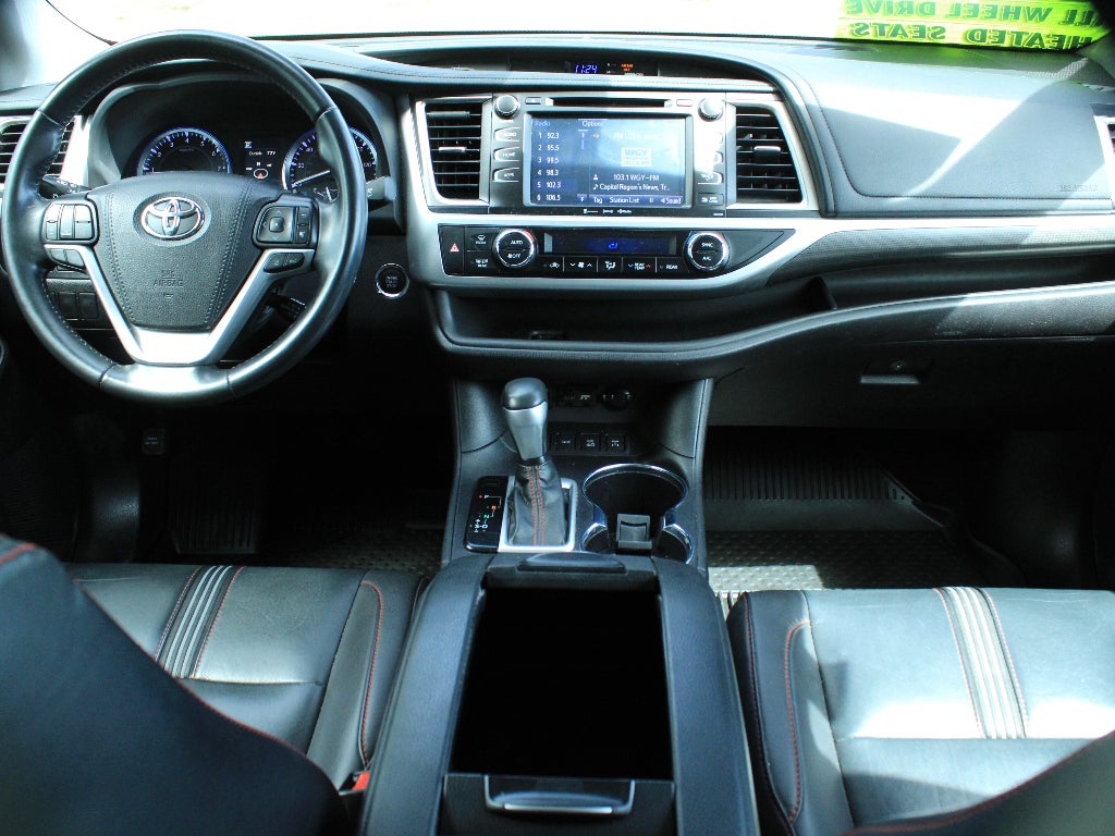 2019 Toyota Highlander SE
