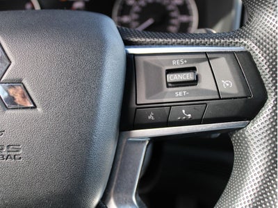 2022 Mitsubishi Outlander ES