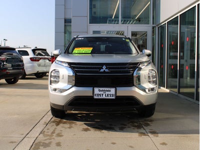 2022 Mitsubishi Outlander ES