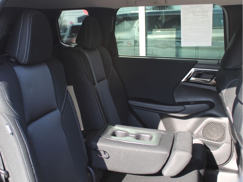 2022 Mitsubishi Outlander ES