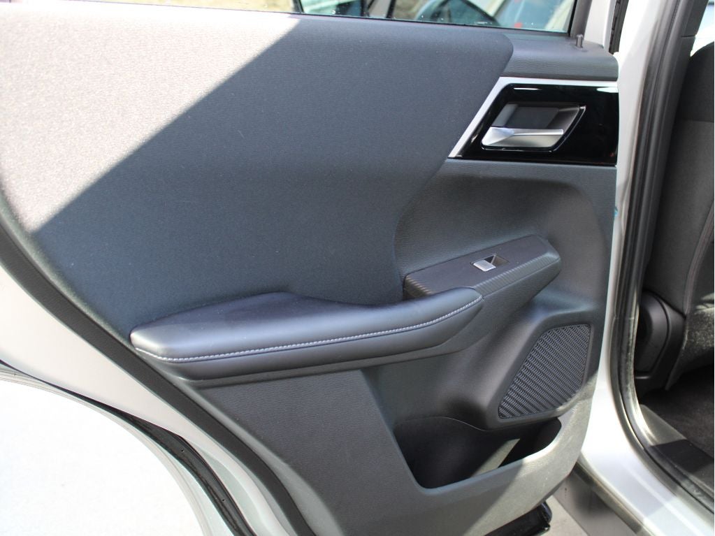 2022 Mitsubishi Outlander ES