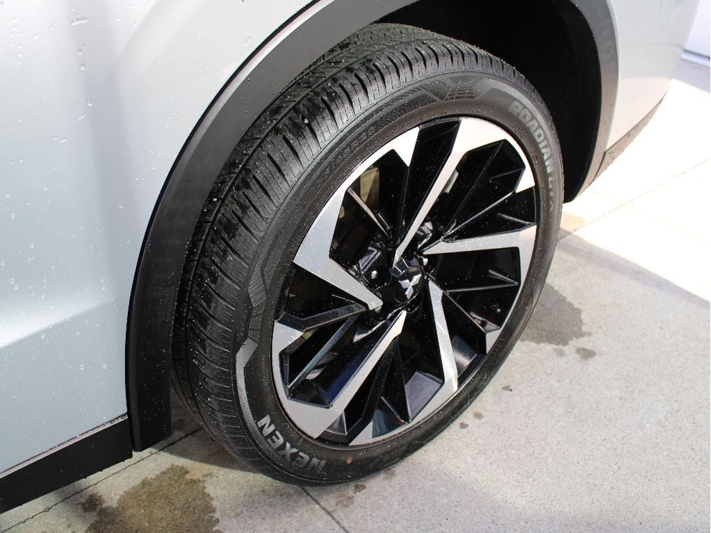 2022 Mitsubishi Outlander ES