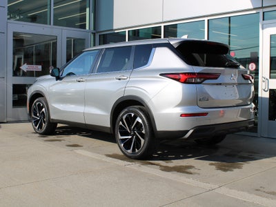 2022 Mitsubishi Outlander ES