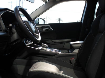 2022 Mitsubishi Outlander ES