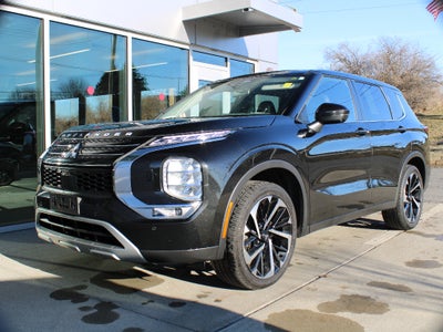 2022 Mitsubishi Outlander SE