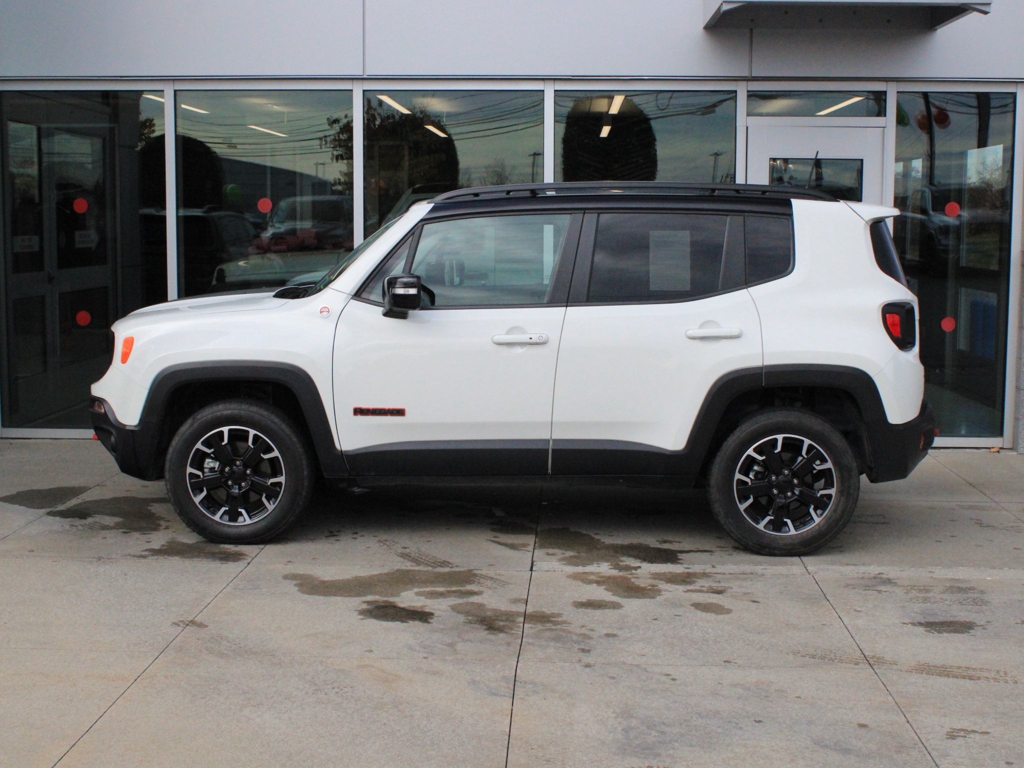 2023 Jeep Renegade Trailhawk
